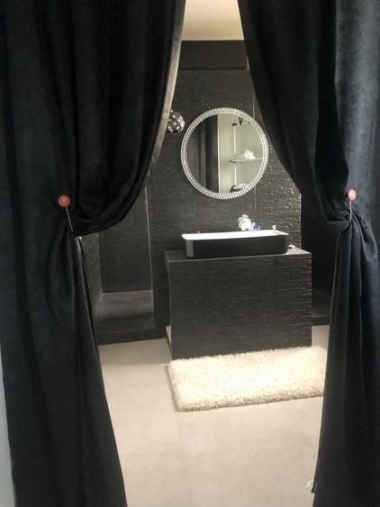 Casă individuală cu 5 camere cu Teren 300 Mp în Micești
