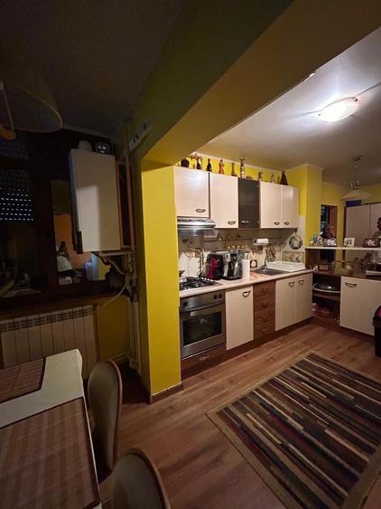 Apartament cu 3 camere în Far