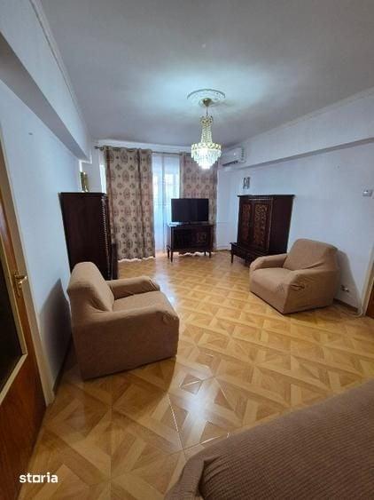 Apartament cu 3 camere decomandat în Giurgiului
