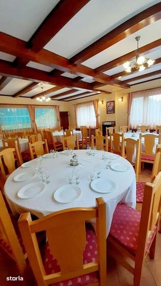 Casă cu 8 camere cu Teren 1000 Mp în Sadu