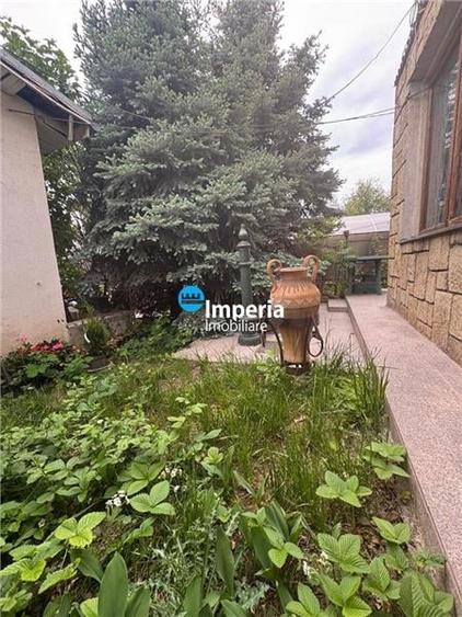 Duplex cu 3 camere cu Canalizare în Păcurari