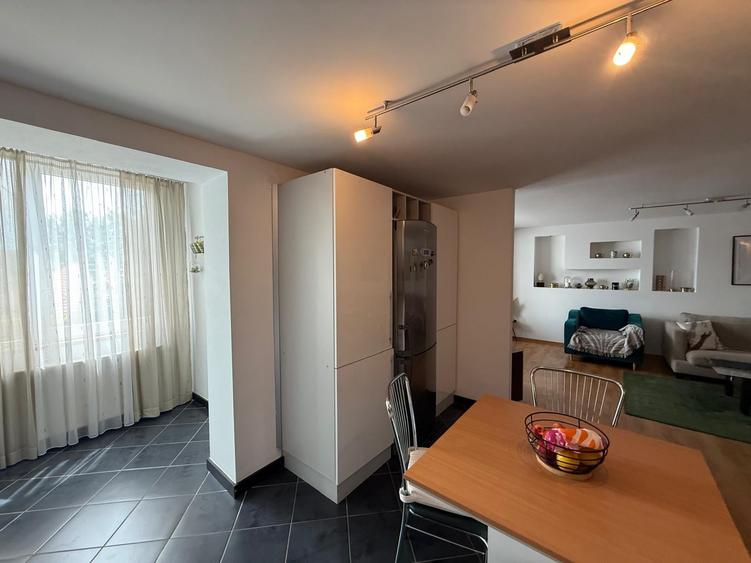 Apartament cu 3 camere decomandat în Dorobanți