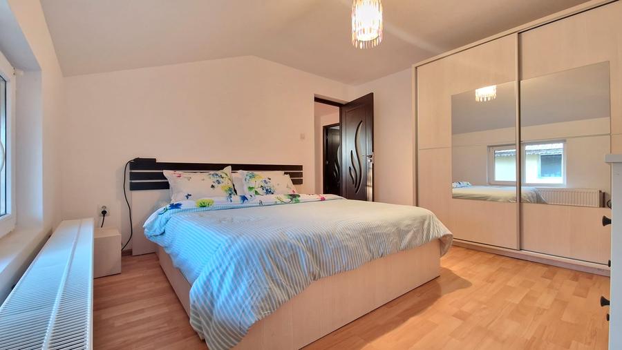Casă individuală cu 7 camere cu Teren 420 Mp în Buturugeni