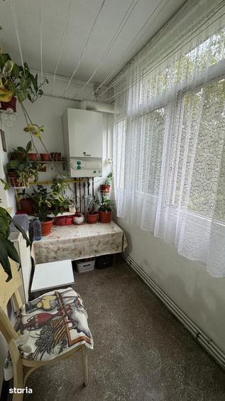 Apartament cu 3 camere în Berceni