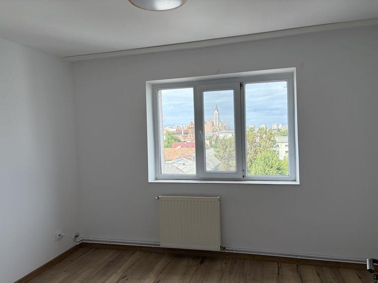 Apartament cu 3 camere decomandat în Zimbru