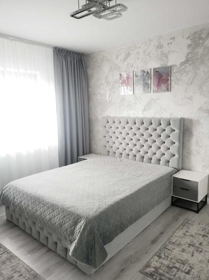 Apartament cu 3 camere decomandat în Sud