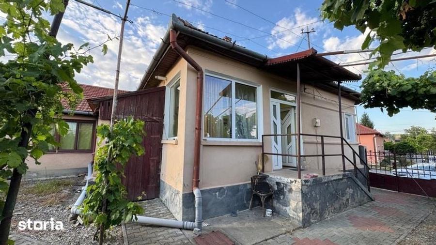 Casă cu 4 camere cu Teren 150 Mp în Central