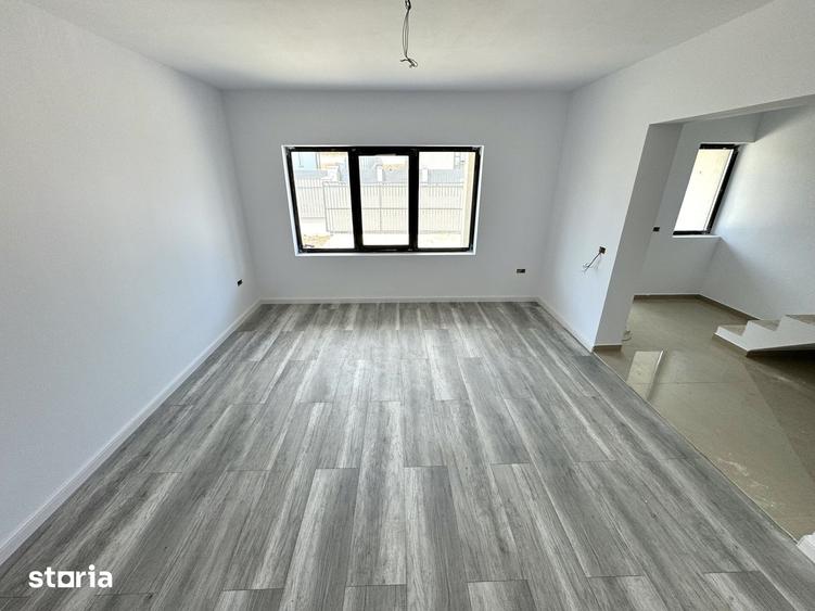 Casă cu 4 camere cu Teren 300 Mp în Valea Lupului