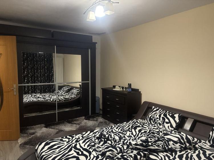 Apartament de vanzare 3 camere - 4