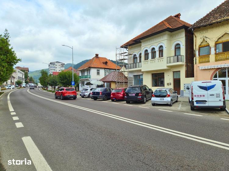 Spațiu comercial, de 79 mp, în Central