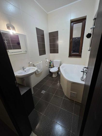 Garsonieră decomandată în Central