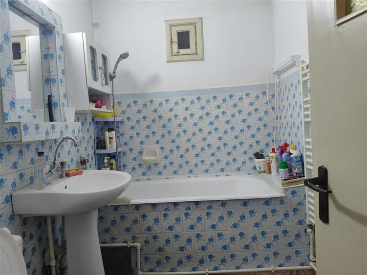 Apartament cu 2 camere decomandat în Radu Negru