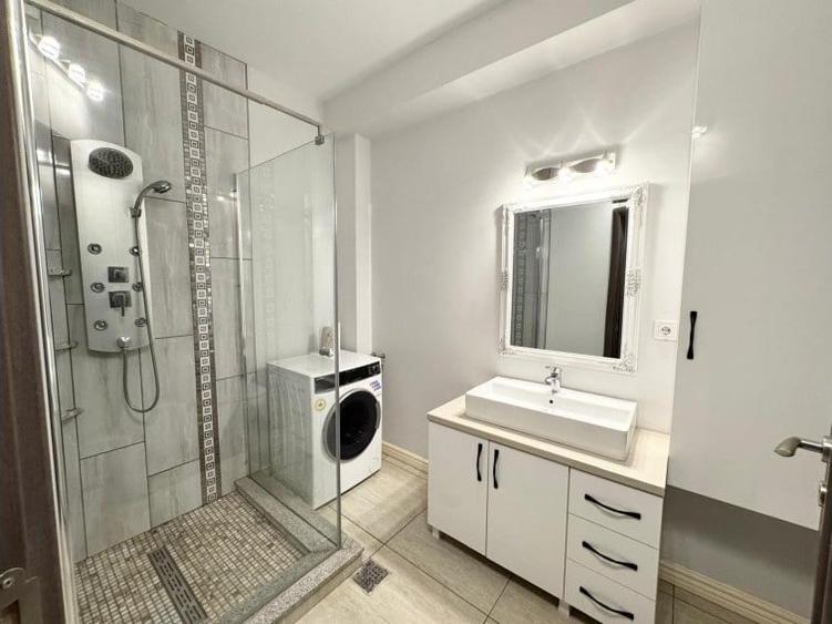 Casă cu 5 camere cu Teren 385 Mp în Bucureștii Noi