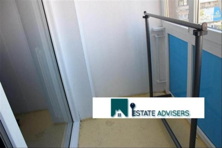 Apartament cu 2 camere semidecomandat, mobilat în Romană