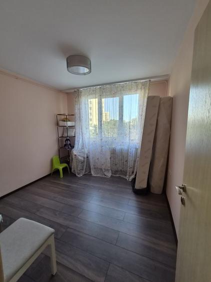 Apartament cu 3 camere decomandat în Ozana