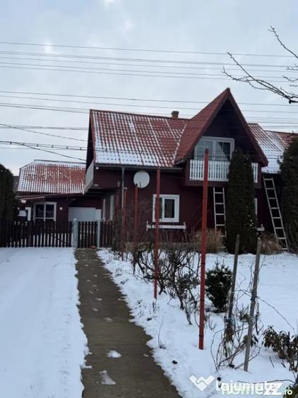 Casă cu 7 camere cu Teren 3300 Mp în Dornești