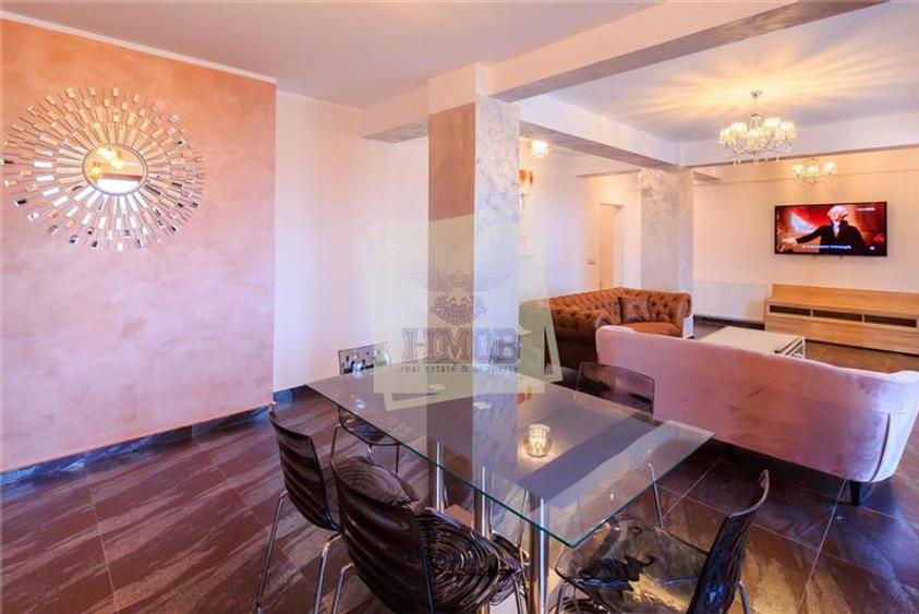 Penthouse cu 4 camere decomandat, mobilat în Ștrand