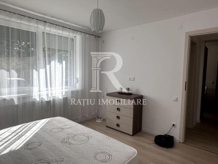 Apartament cu 2 camere decomandat, mobilat în Central