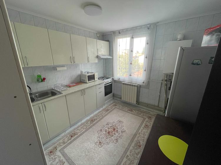 Apartament cu 2 camere decomandat în Păcii