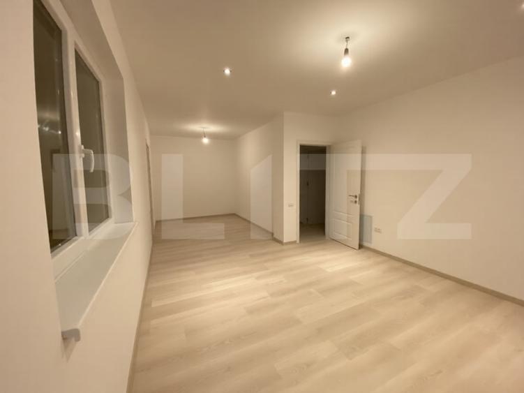 Duplex cu 4 camere cu Canalizare în Moșnița Nouă