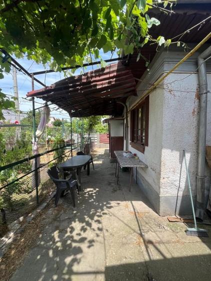 Casă individuală cu 5 camere cu Canalizare în Lascăr Catargiu