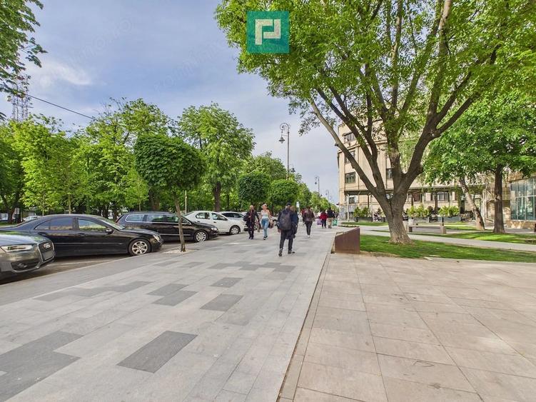 Apartament cu 3 camere decomandat în Ultracentral