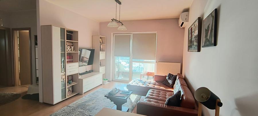 Apartament cu 2 camere decomandat în Titan