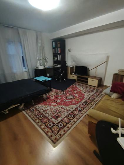 Apartament cu 2 camere decomandat în Florești
