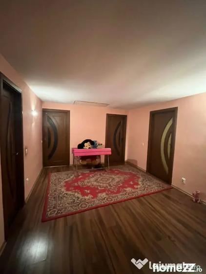 Casă cu 5 camere cu Teren 581 Mp în Central