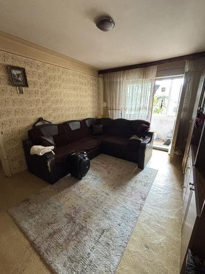 Apartament cu 2 camere semidecomandat, mobilat în Calea București