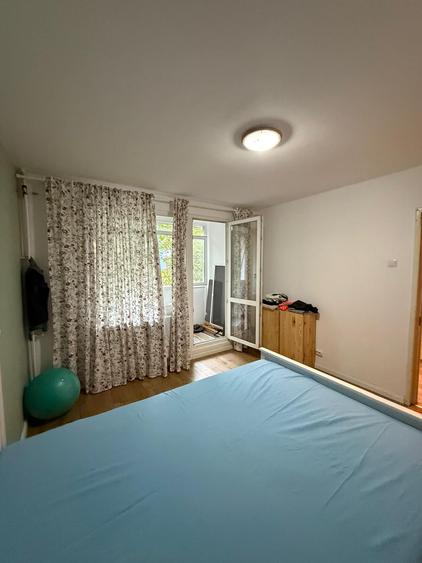 Apartament cu 3 camere decomandat în Apărătorii Patriei