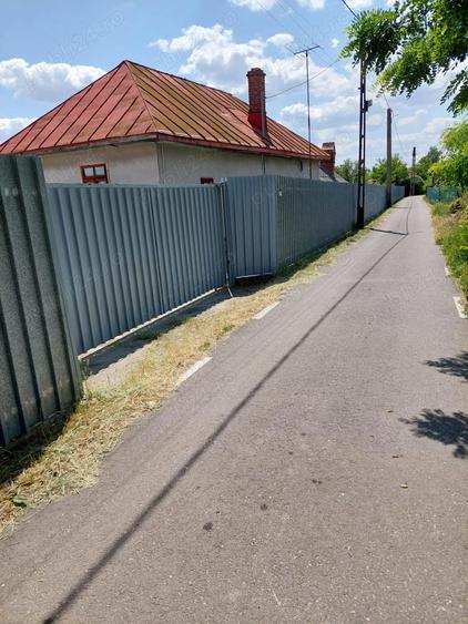 Vand casa cu livada in satul Ionesti Arges - 5