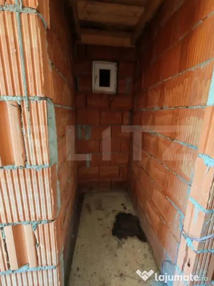 Casă cu 5 camere cu Teren 4000 Mp în Central