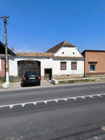 Casă cu 1 camere cu Teren 850 Mp în Brateiu