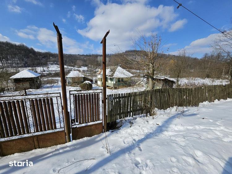 Casă cu 2 camere cu Teren 7845 Mp în Cocu