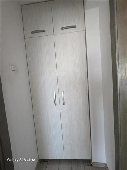 Apartament cu 2 camere semidecomandat în 13 Decembrie