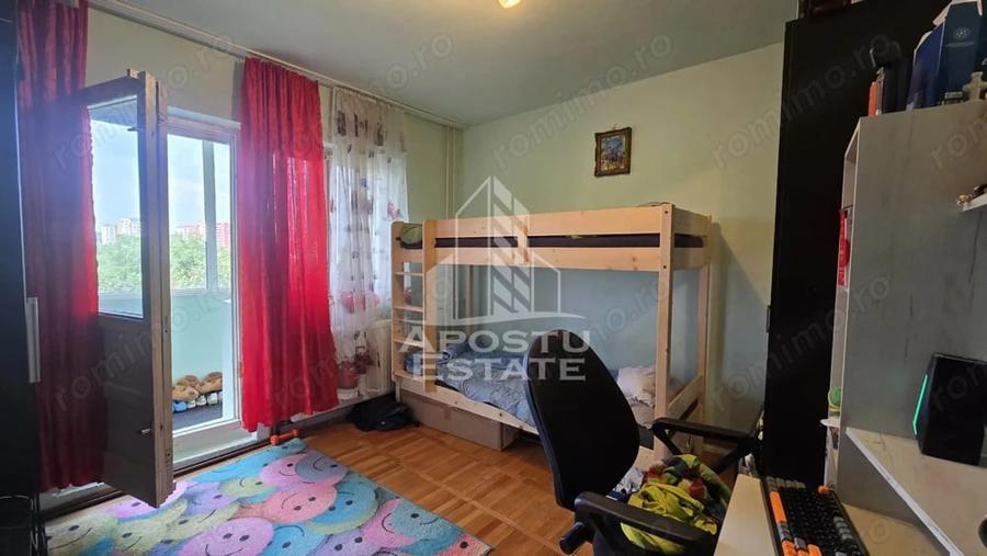 Apartament cu 2 camere decomandat în Lipovei