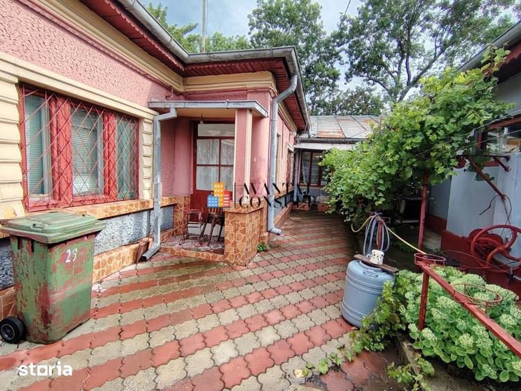 Casă cu 1 camere semidecomandat cu Teren 182 Mp în Rahova