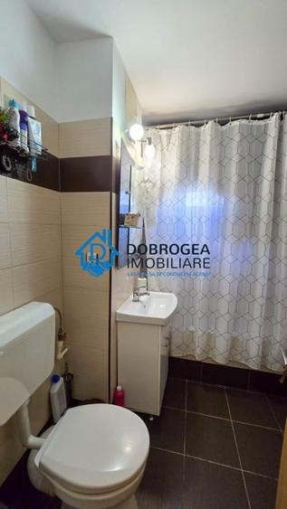 Apartament cu 4 camere decomandat, mobilat în C5