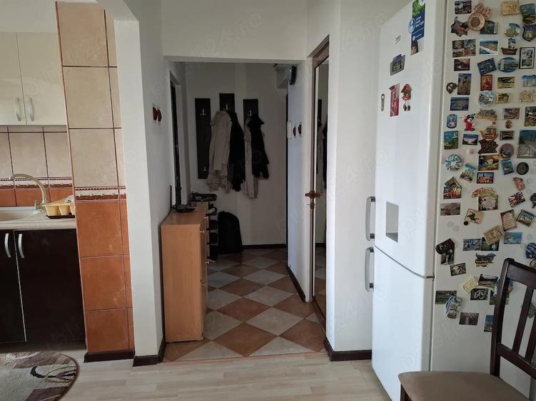 Apartament cu 3 camere semidecomandat în Ultracentral