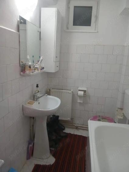Vand ap. 3 camere decomandat in Tg. Carbune?ti - 3