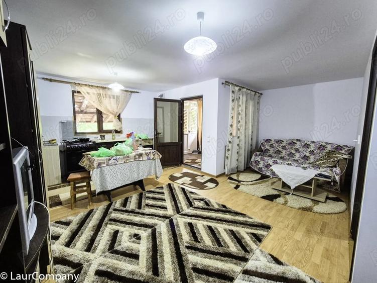 Casă cu 2 camere cu Teren 2647 Mp în Valea Mare