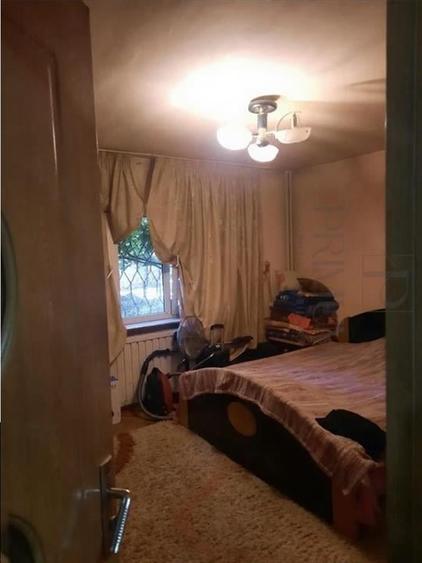 Apartament cu 3 camere decomandat în Girocului