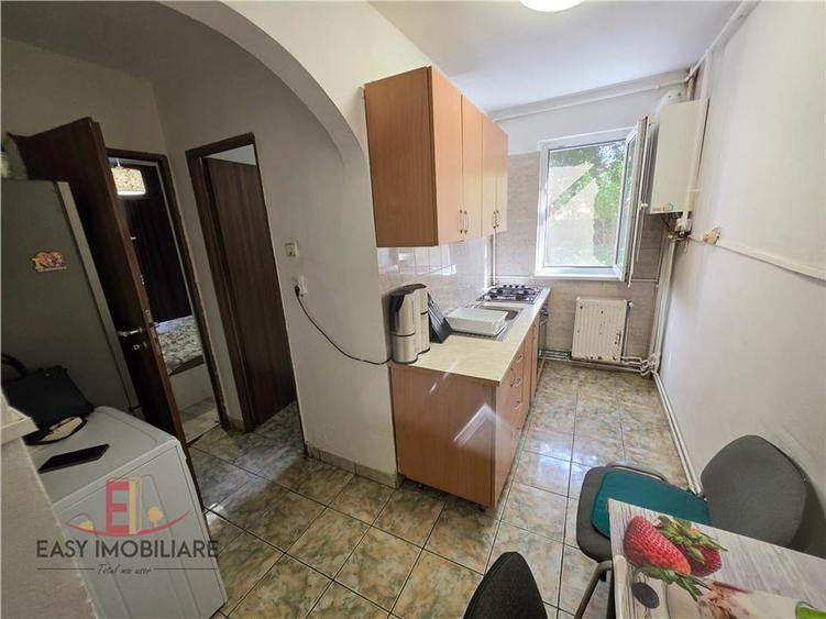 Apartament cu 3 camere decomandat în Dâmbu Pietros