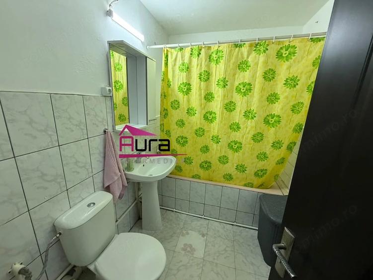 Apartament cu 3 camere decomandat în E3