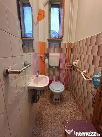 Apartament cu 4 camere semidecomandat în Ferdinand