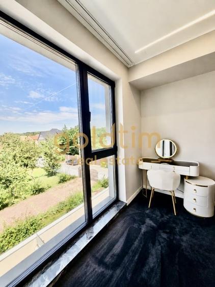 Apartament cu 4 camere decomandat, mobilat în Iancu Nicolae