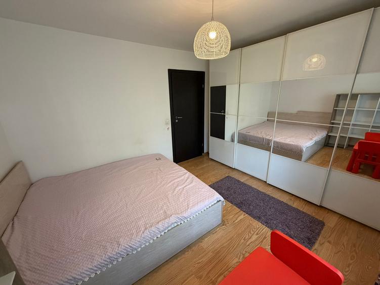 Apartament cu 2 camere decomandat, mobilat în Drumul Sării