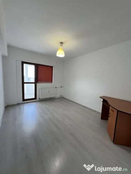 Apartament cu 3 camere decomandat în Pantelimon