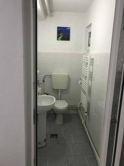 Apartament cu 2 camere nedecomandat în Hipodrom